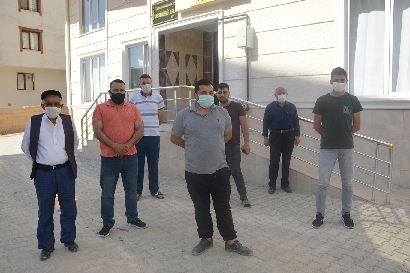 Siirt'te apartman sakinlerinin altyapı ve yol çilesi bitmek bilmiyor Siirt'te apartman sakinlerinin altyapı ve yol çilesi bitmek bilmiyor